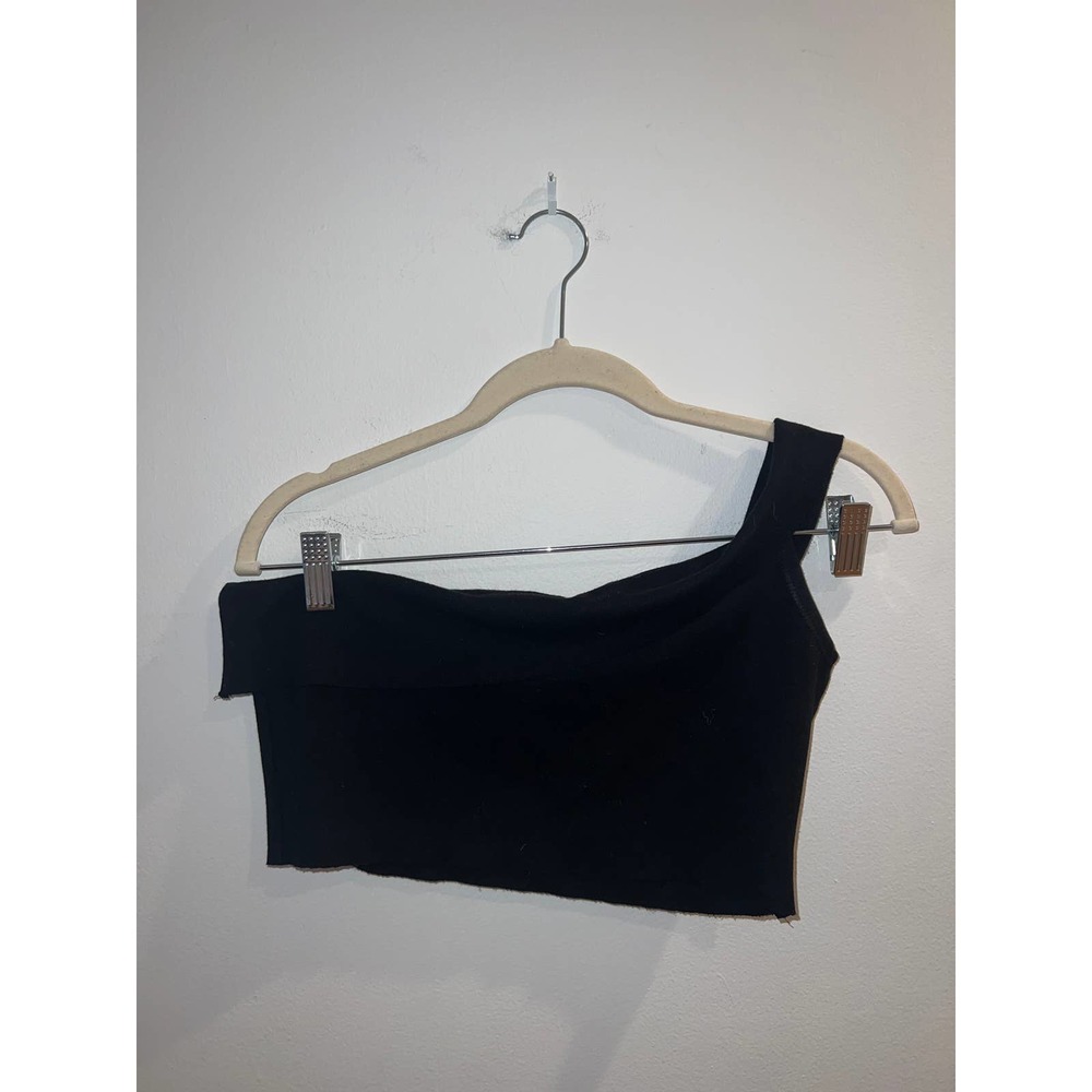 one shoulder crop top